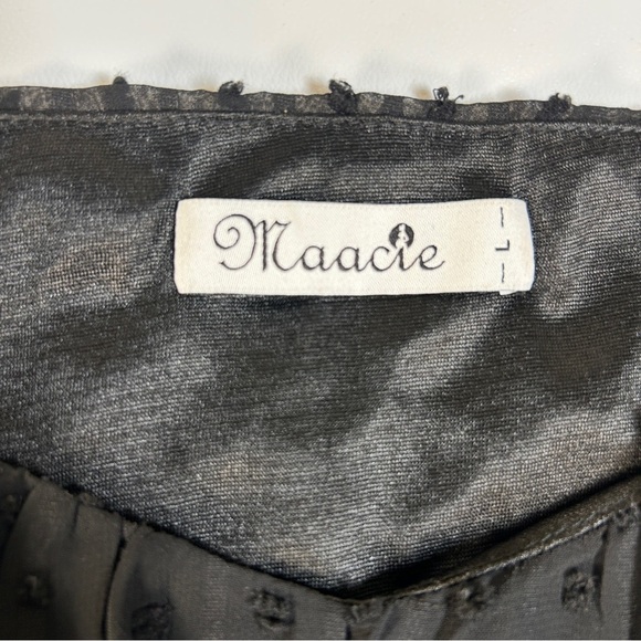 Elegant Black Maternity Blouse - Picture 4 of 10